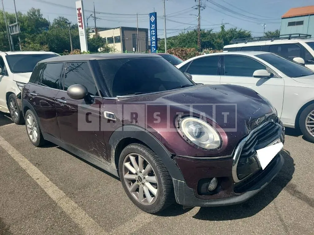 Photo 2 of 24: 2018 MINI Cooper Clubman, VIN WMWLN5100J2H03839 — Korean insurance auction