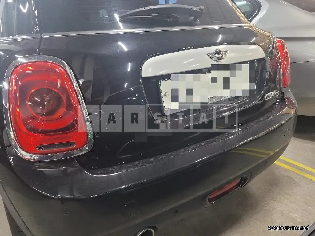 Photo 2 of 19: 2015 MINI Cooper D Five-Door, VIN WMWXT3106F2B73248 — Korean insurance auction