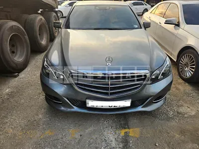 Photo 1 of 13: 2015 Mercedes-Benz E300, VIN WDDHF5FB9GB221611 — Korean insurance auction