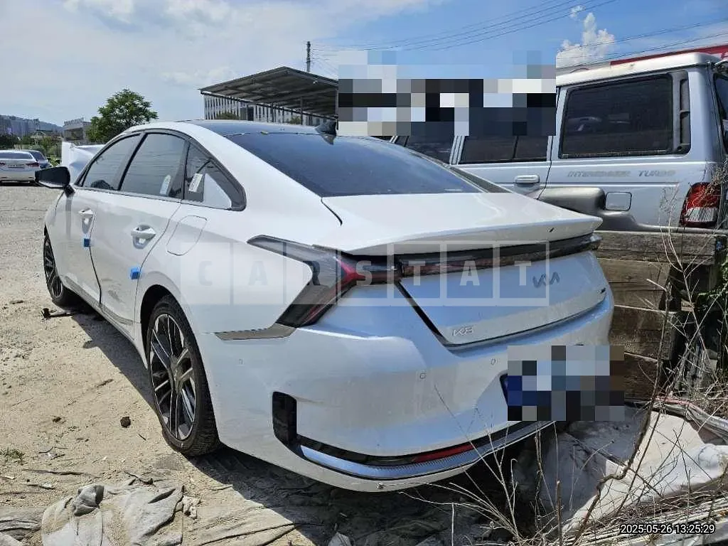 Photo 2 of 16: 2025 Kia K8 Hybrid — Korean insurance auction