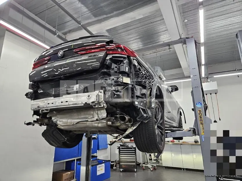 Photo 2 of 24: 2022 BMW X6 xDrive40d — Korean insurance auction