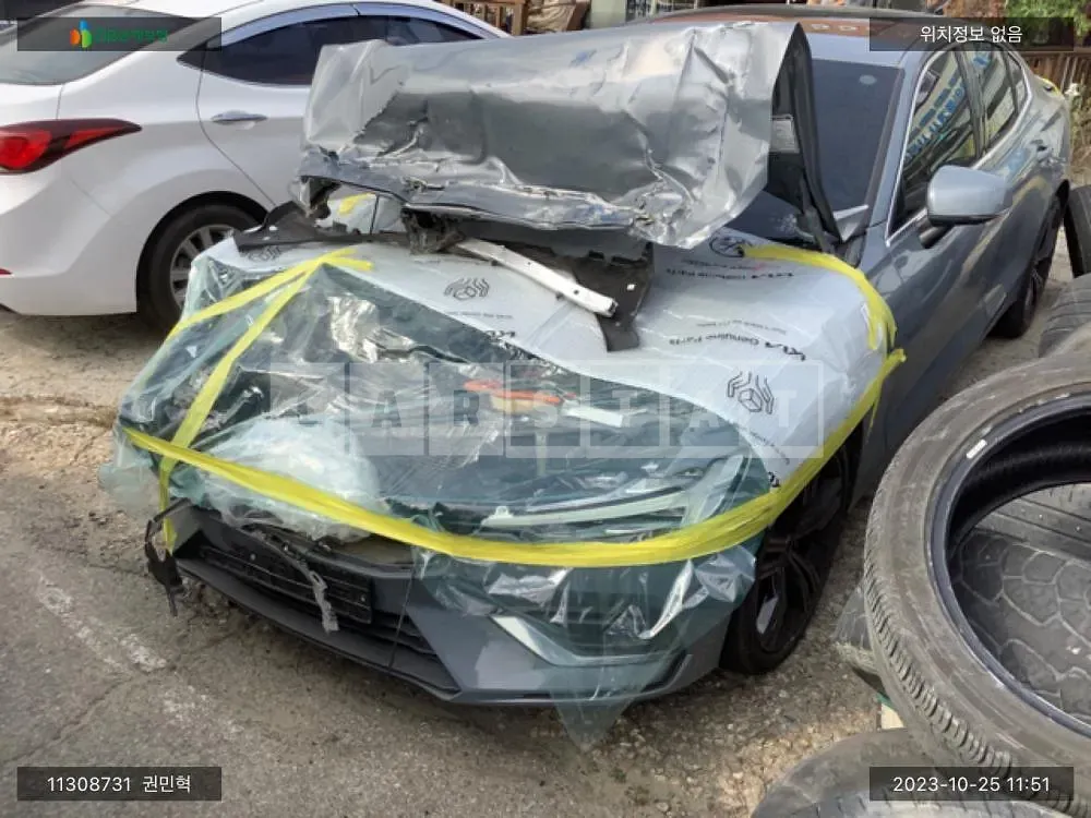 Photo 2 of 11: 2021 Volvo S60 B5, VIN 7JRZSL12DNG161693 — Korean insurance auction