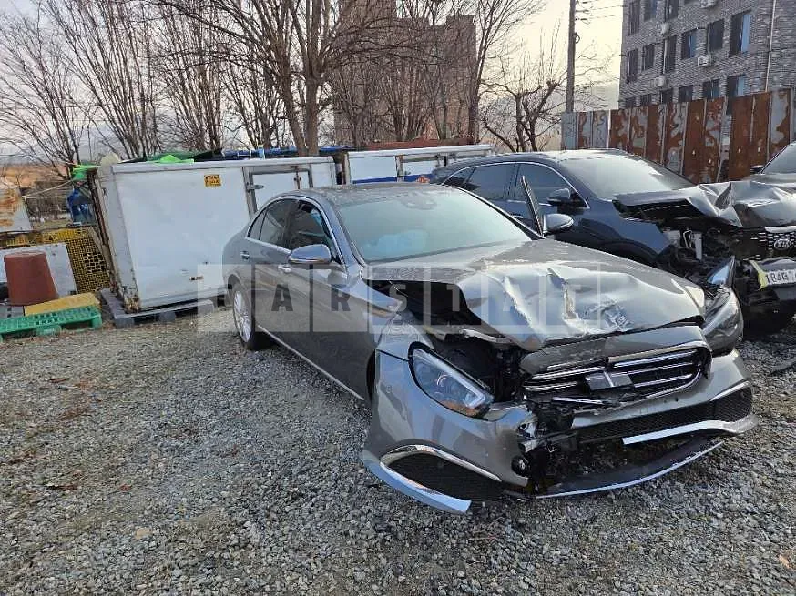 Photo 2 of 6: 2023 Mercedes-Benz E250 — Korean insurance auction