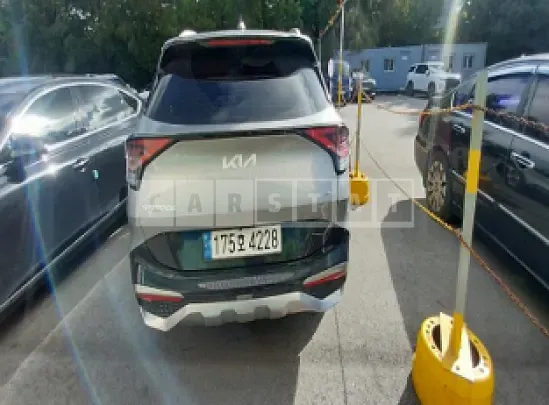 Photo 2 of 19: 2024 Kia Sportage — Korean insurance auction