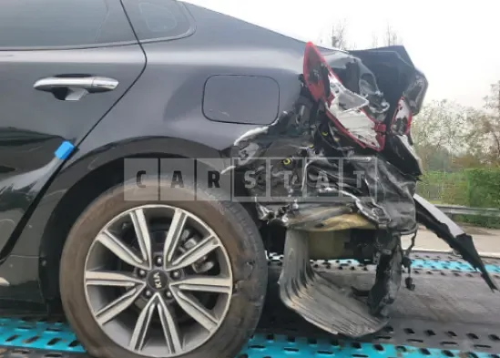 Photo 2 of 14: 2020 Kia K5 — Korean insurance auction