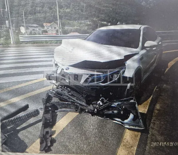 Photo 2 of 5: 2018 Kia K5 2.0 — Korean insurance auction