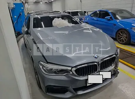 Photo 2 of 9: 2018 BMW 530i, VIN WBAJD3106JB254999 — Korean insurance auction