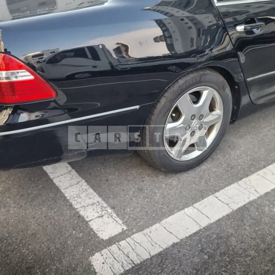 Photo 2 of 5: 2022 Lexus LS430 — Korean insurance auction