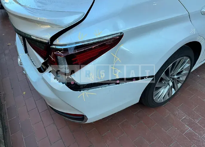 Photo 2 of 7: 2022 Lexus ES300h, VIN JTHBA1C1XN2011131 — Korean insurance auction