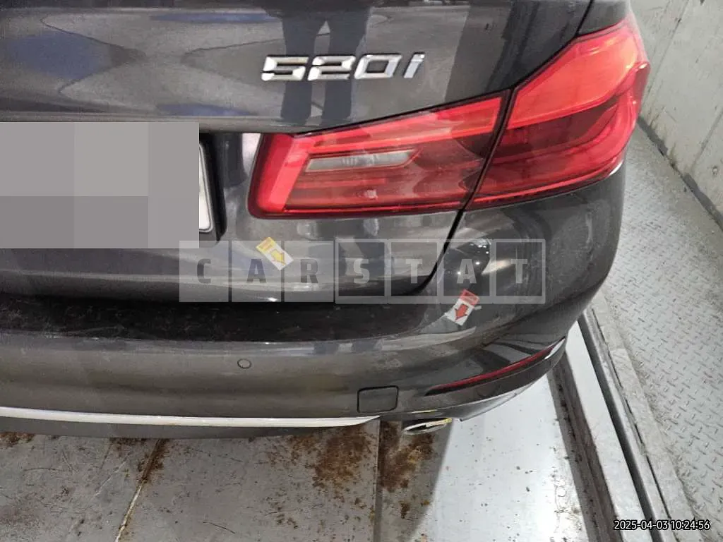 Photo 2 of 3: 2019 BMW (parts) 520i Luxury Bumper — Korean insurance auction