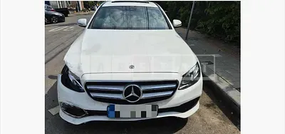 Photo 1 of 17: 2020 Mercedes-Benz E220 d — Korean insurance auction