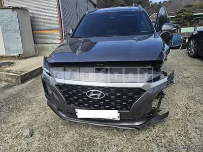Photo 1 of 17: 2019 Hyundai Santa Fe — Korean insurance auction