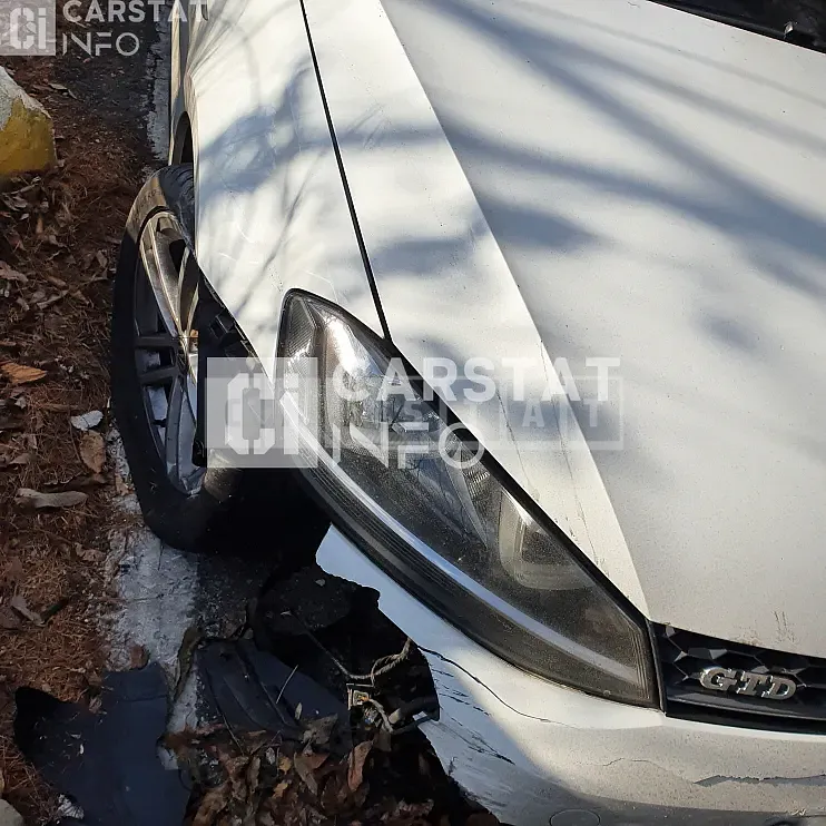 Photo 2 of 11: 2015 Volkswagen Golf GTD BMT, VIN WVWZZZAUZFW130671 — Korean insurance auction
