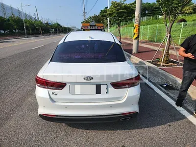 Photo 1 of 4: 2016 Kia K5 — Korean insurance auction
