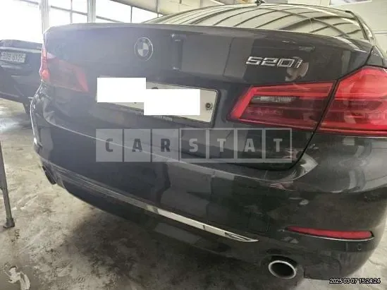 Photo 2 of 10: 2018 BMW 520i — Korean insurance auction