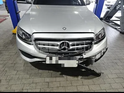 Photo 1 of 29: 2017 Mercedes-Benz E300, VIN WDDZF4JB2HA195320 — Korean insurance auction
