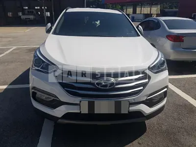 Photo 1 of 10: 2017 Hyundai Santa Fe 2.0 — Korean insurance auction