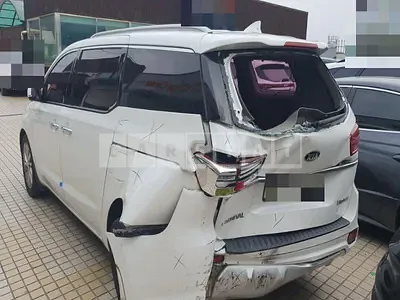 Photo 1 of 69: 2019 Kia Carnivals — Korean insurance auction
