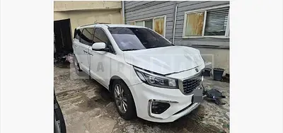 Photo 1 of 7: 2019 Kia Carnivals — Korean insurance auction