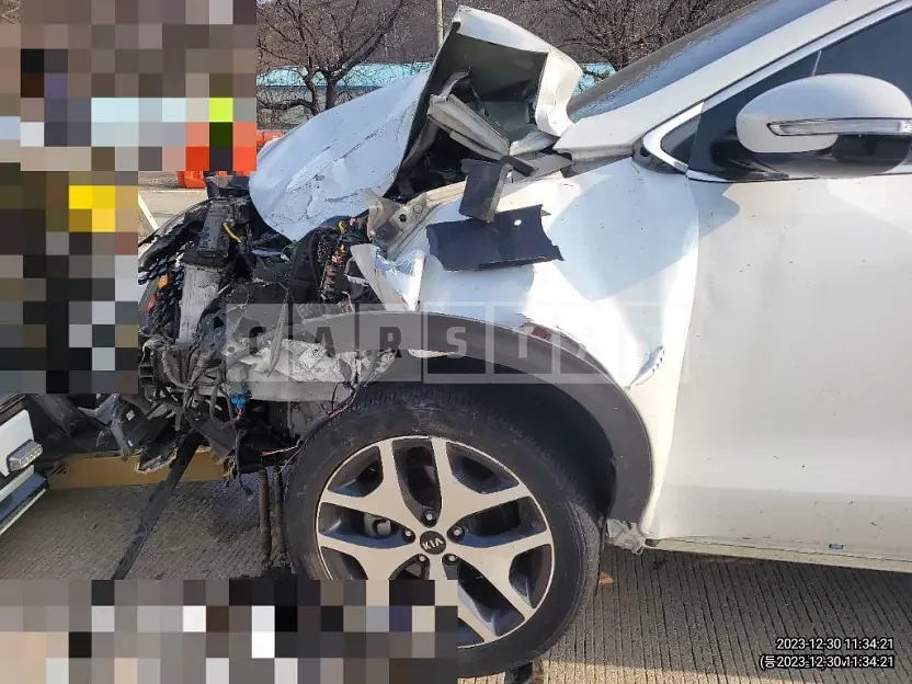 Photo 2 of 12: 2016 Kia Sportage 2.0, VIN KNAPM813BGK103810 — Korean insurance auction