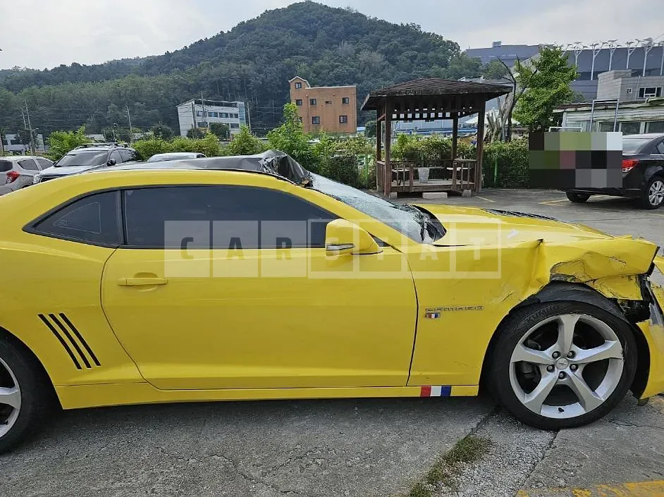 Photo 2 of 9: 2015 Chevrolet Camaro — Korean insurance auction
