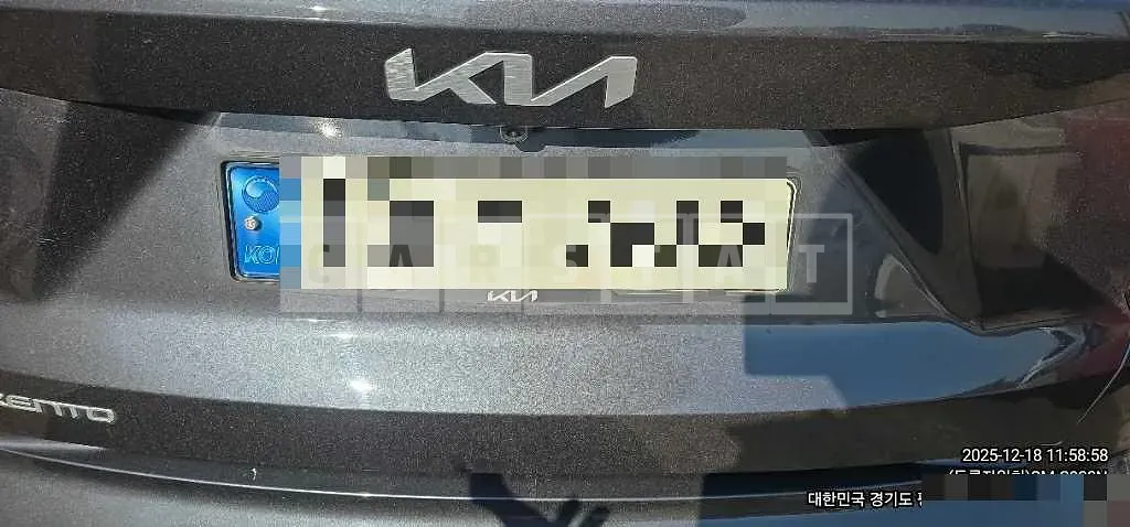 Photo 2 of 17: 2022 Kia Sorento — Korean insurance auction