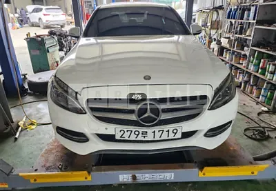 Photo 1 of 9: 2015 Mercedes-Benz C220 BlueTec, VIN WDDWF0EB5FF058555 — Korean insurance auction