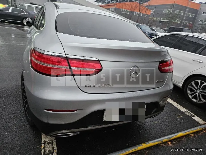Photo 2 of 29: 2017 Mercedes-Benz GLC220 d 4Matic Coupe, VIN WDC0J0FB2JF348977 — Korean insurance auction