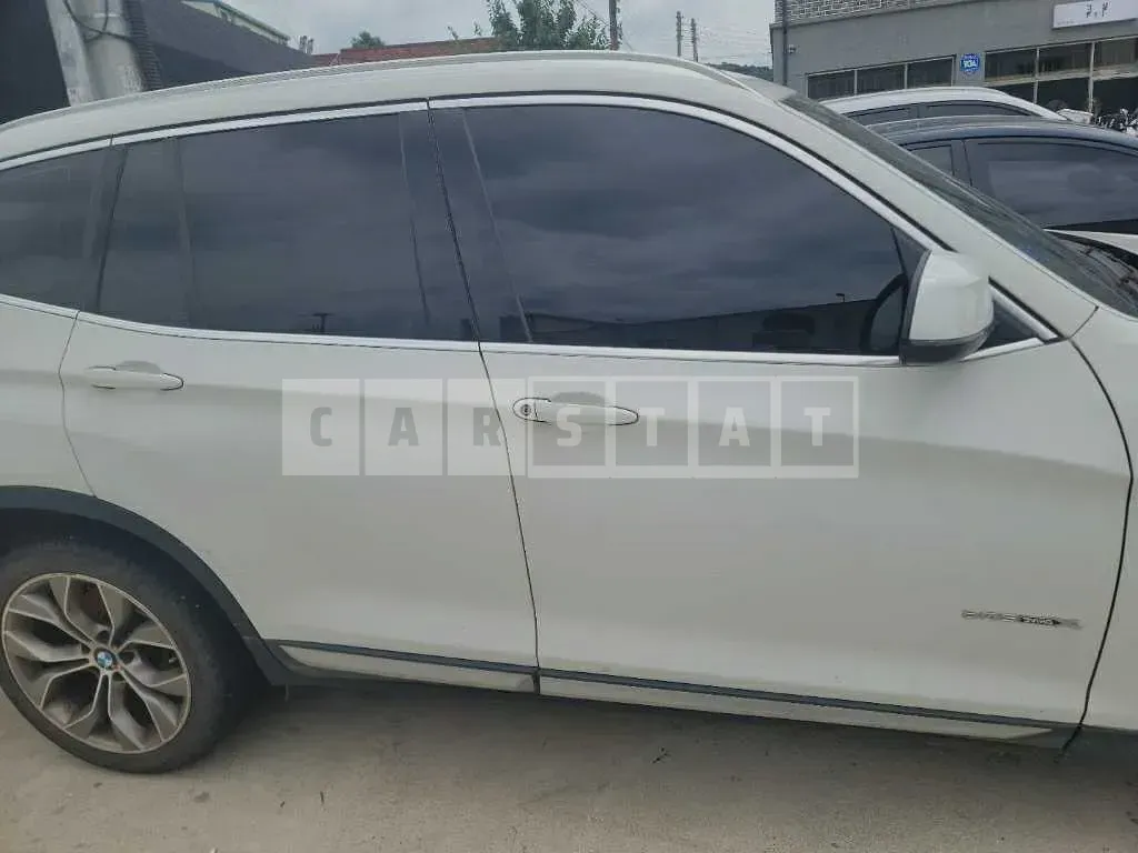 Photo 2 of 6: 2015 BMW X3 xDrive 20d, VIN WBAWZ5103F0L05221 — Korean insurance auction