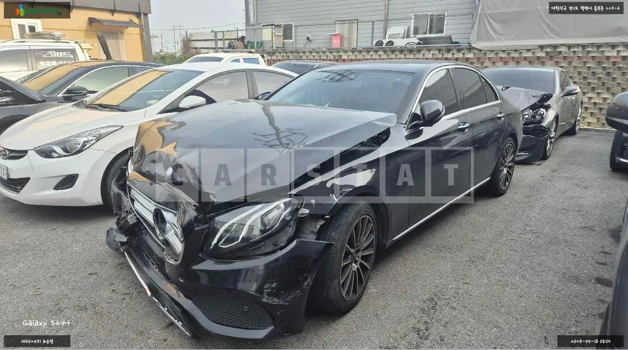 Photo 2 of 20: 2017 Mercedes-Benz E200, VIN WDDZF4CB5HA125341 — Korean insurance auction
