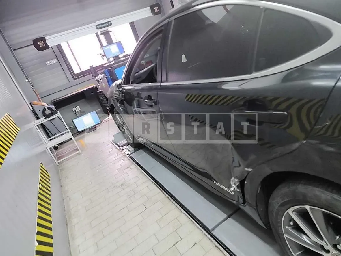 Photo 2 of 25: 2016 Lexus ES300h, VIN JTHBW1GG0H2144310 — Korean insurance auction