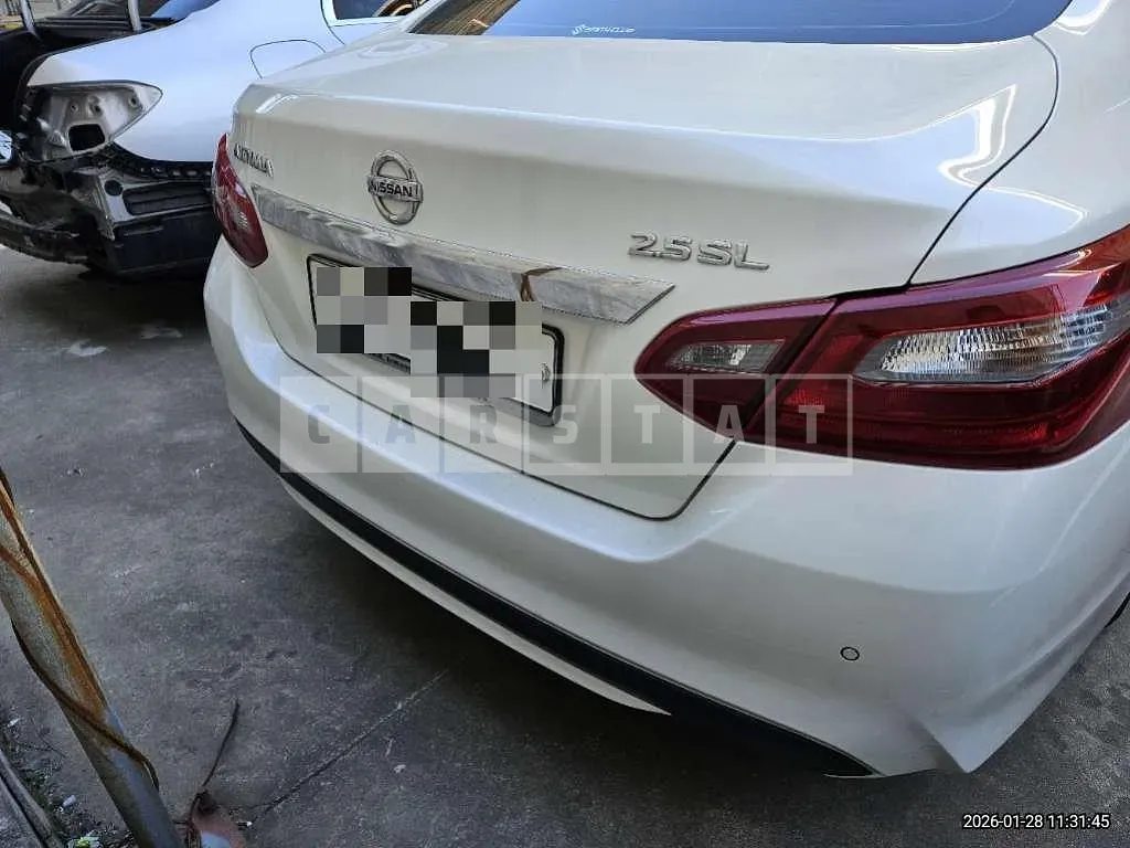 Photo 2 of 10: 2018 Nissan Altima 2.5 — Korean insurance auction