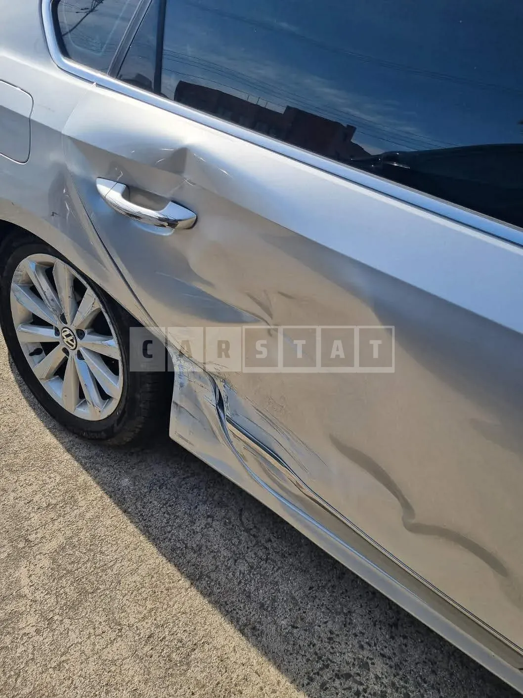 Photo 2 of 17: 2015 Volkswagen Passat 1.8 TSI, VIN 1VWZZZA3ZFC046932 — Korean insurance auction
