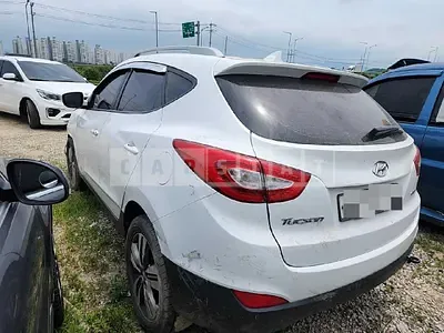 Photo 1 of 7: 2014 Hyundai Tucson ix — Korean insurance auction