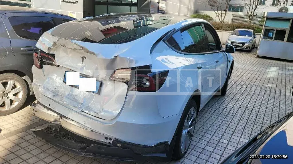 Photo 2 of 9: 2021 Tesla Model Y Standard Range, VIN 5YJYGDED6MF236256 — Korean insurance auction