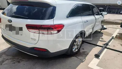 Photo 1 of 8: 2017 Kia Sorento 4WD — Korean insurance auction