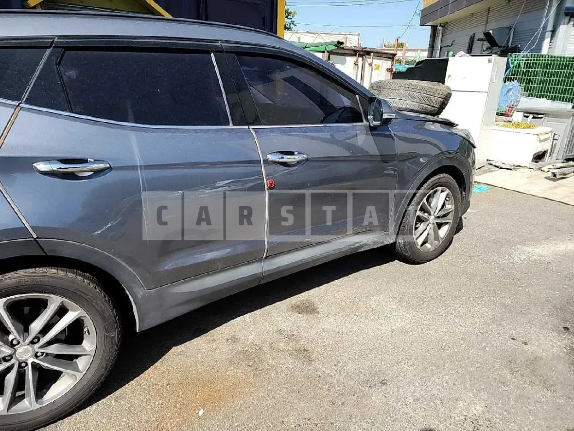 Photo 2 of 9: 2016 Hyundai Santa Fe DM 2.2, VIN KMHSW81XBGU677709 — Korean insurance auction