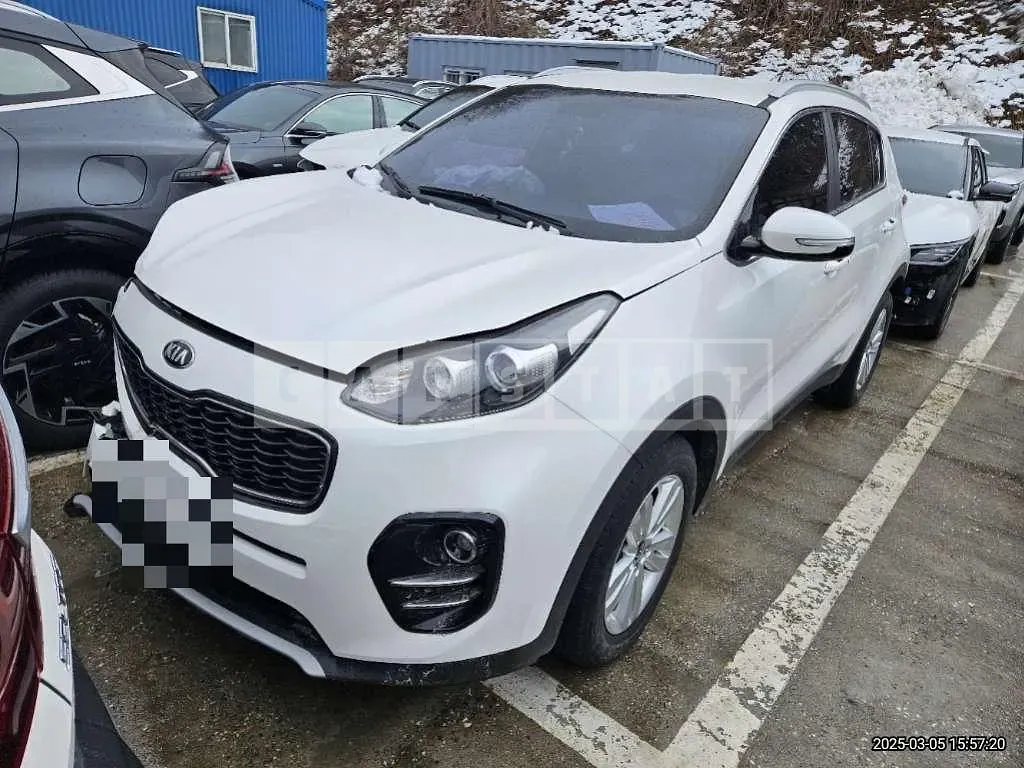 Photo 2 of 12: 2017 Kia Sportage — Korean insurance auction