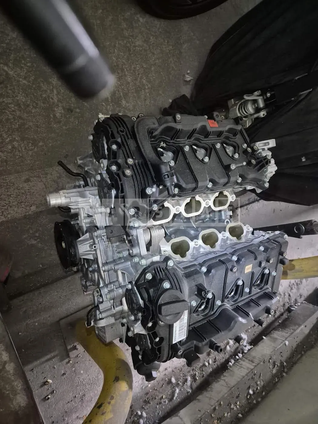 Photo 2 of 5: 2025 Genesis Engine G90 Engine, VIN KMTFA41DDTU058739 — Korean insurance auction