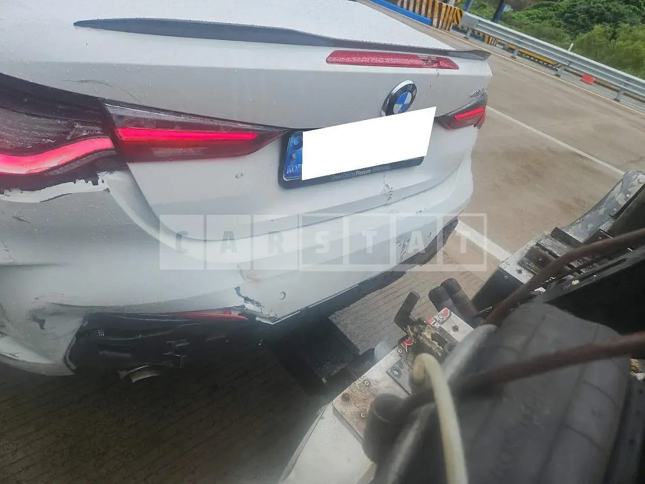 Photo 2 of 12: 2024 BMW 420i Convertible, VIN WBA21DB01SCT54408 — Korean insurance auction