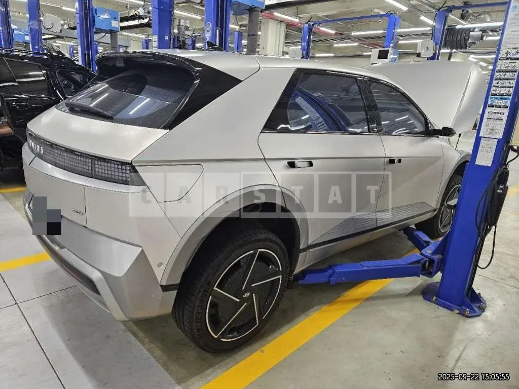 Photo 2 of 26: 2025 Hyundai IONIQ 5 Electric Car AWD — Korean insurance auction
