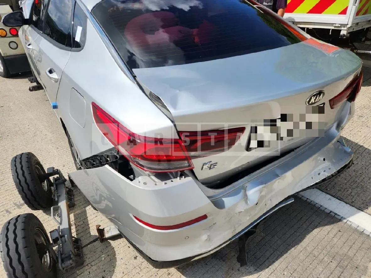 Photo 2 of 6: 2018 Kia K5 — Korean insurance auction