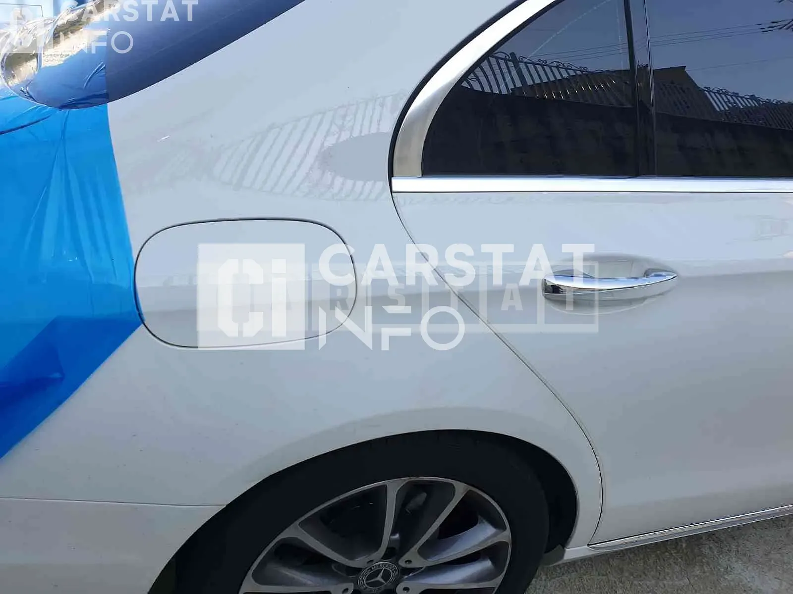 Photo 2 of 18: 2019 Mercedes-Benz E300 4Matic — Korean insurance auction