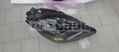 Photo 1 of 2: 2021 Porsche Light Cayenne Turbo Coupe Headlamp — Korean insurance auction