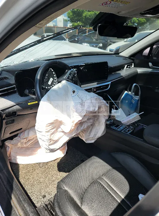 Photo 2 of 7: 2020 Kia K5, VIN KNAG741BBLA047416 — Korean insurance auction