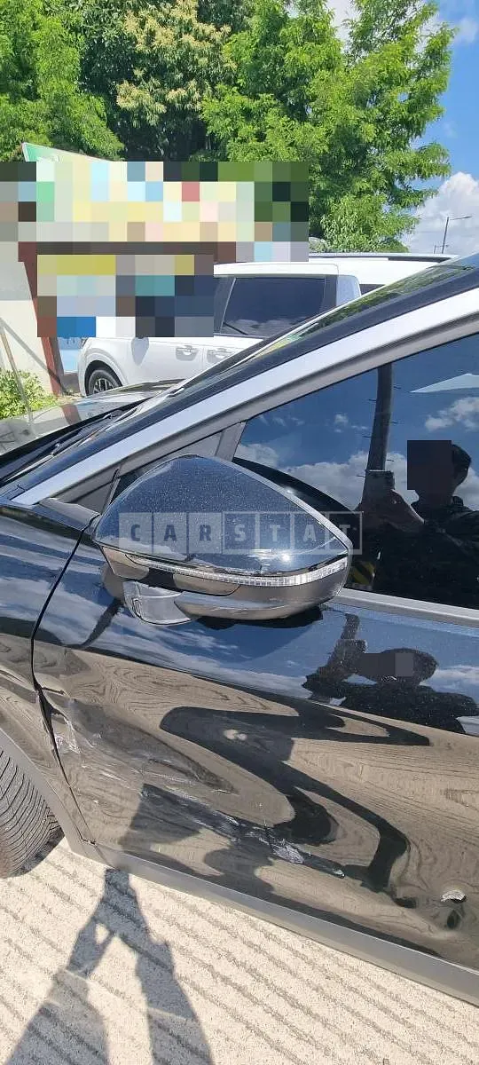 Photo 2 of 18: 2025 Volkswagen ID.4 Pro — Korean insurance auction