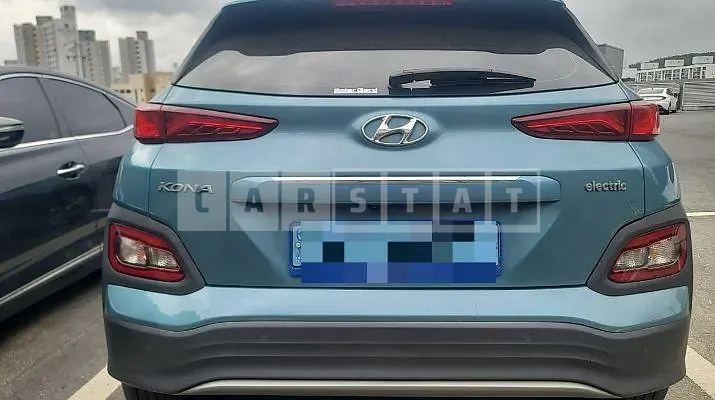 Photo 2 of 14: 2018 Hyundai Kona Electric, VIN KMHK381GFKU011591 — Korean insurance auction
