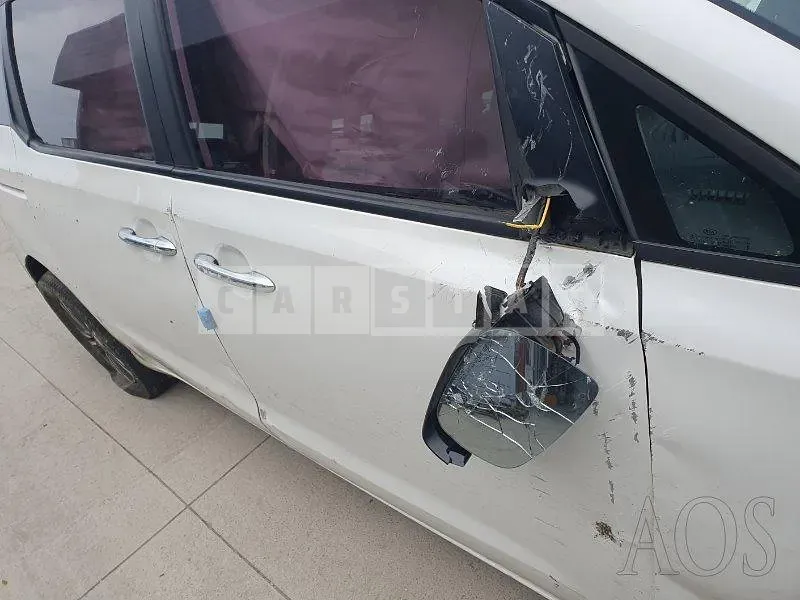 Photo 2 of 15: 2018 Kia Carnivals, VIN KNAMB81ABKS468161 — Korean insurance auction