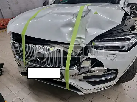 Photo 2 of 6: 2017 Volvo XC90 T6 AWD, VIN YV1LFA22CH1122107 — Korean insurance auction