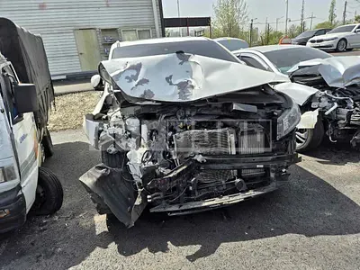 Photo 1 of 13: 2019 Kia Carnival, VIN KNAMC81ABKS604985 — Korean insurance auction